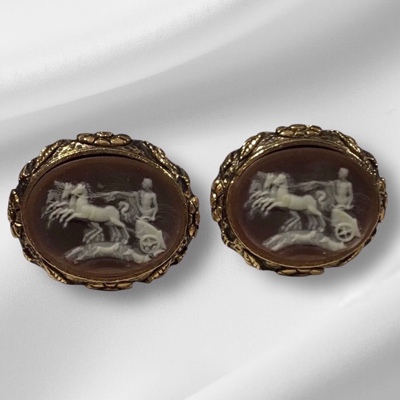 Vintage Dante Cufflinks Oncolay Helios sun god Chariot Horses Cameo Museum